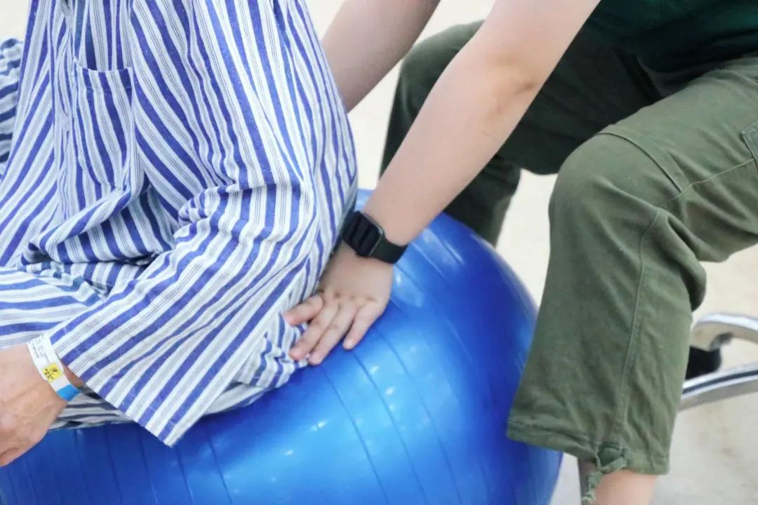 杭州偏瘫康复护理  杭州金诚护理院，科学训练助力回归