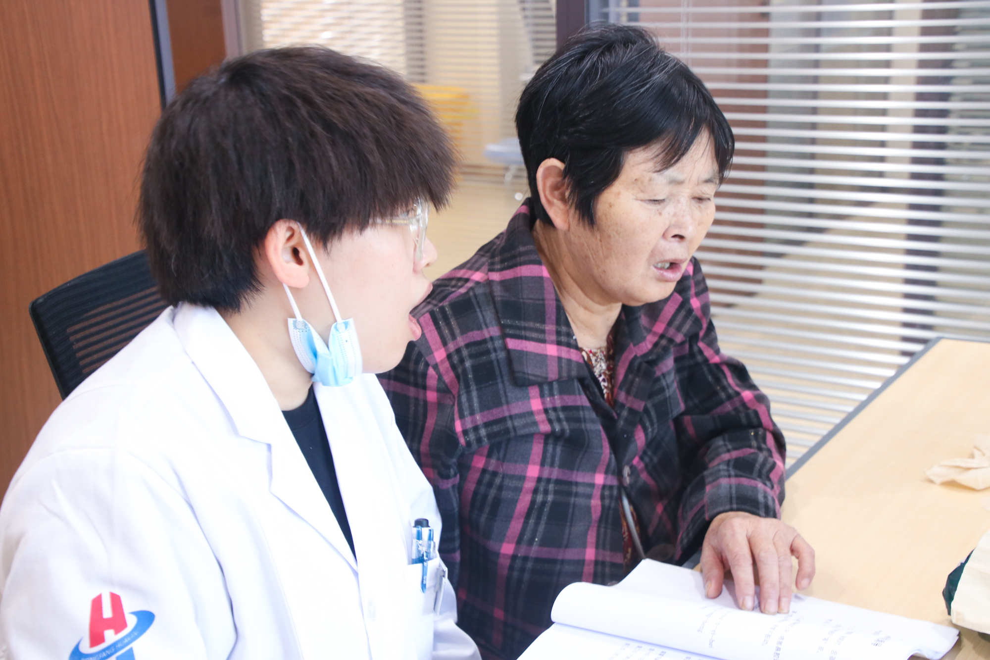 慢病护理不止 “吃药”！杭州金诚护理院：科学管理让老年慢病更可控