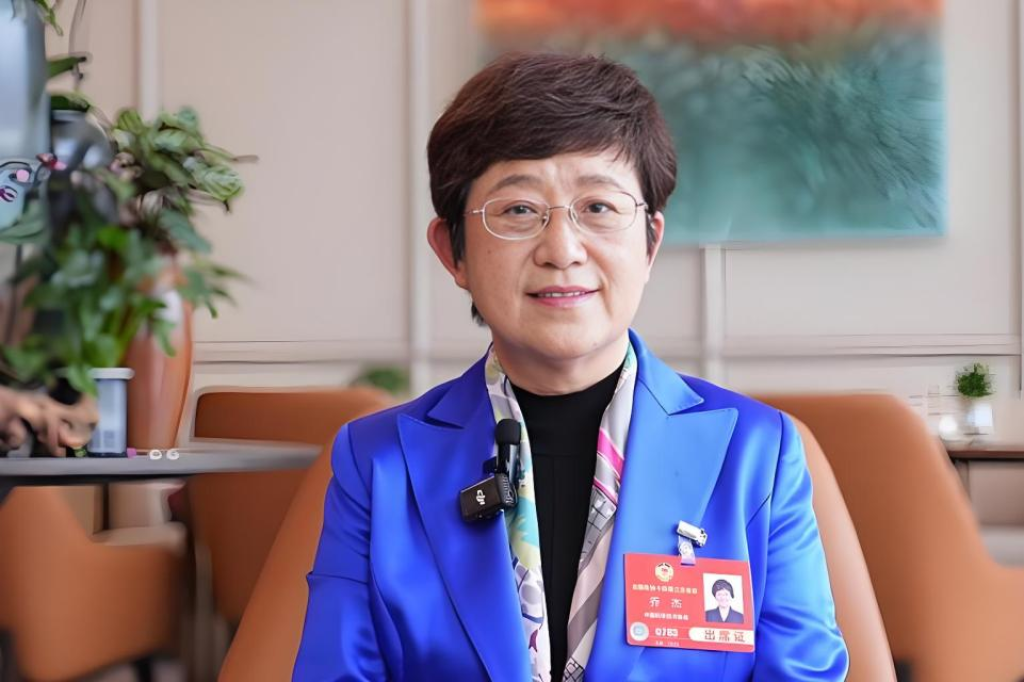 全国政协委员乔杰院士 : 建议增设“运动康复师”职业，并赋予运动处方权